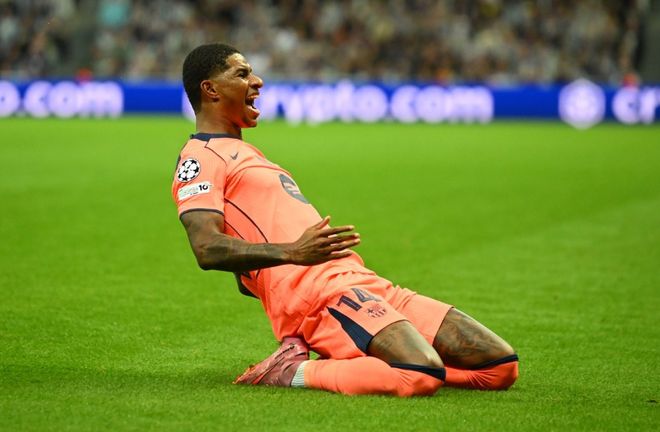 图片报：拜仁17岁小将吉布森因违反规定被送回母队翁特哈兴